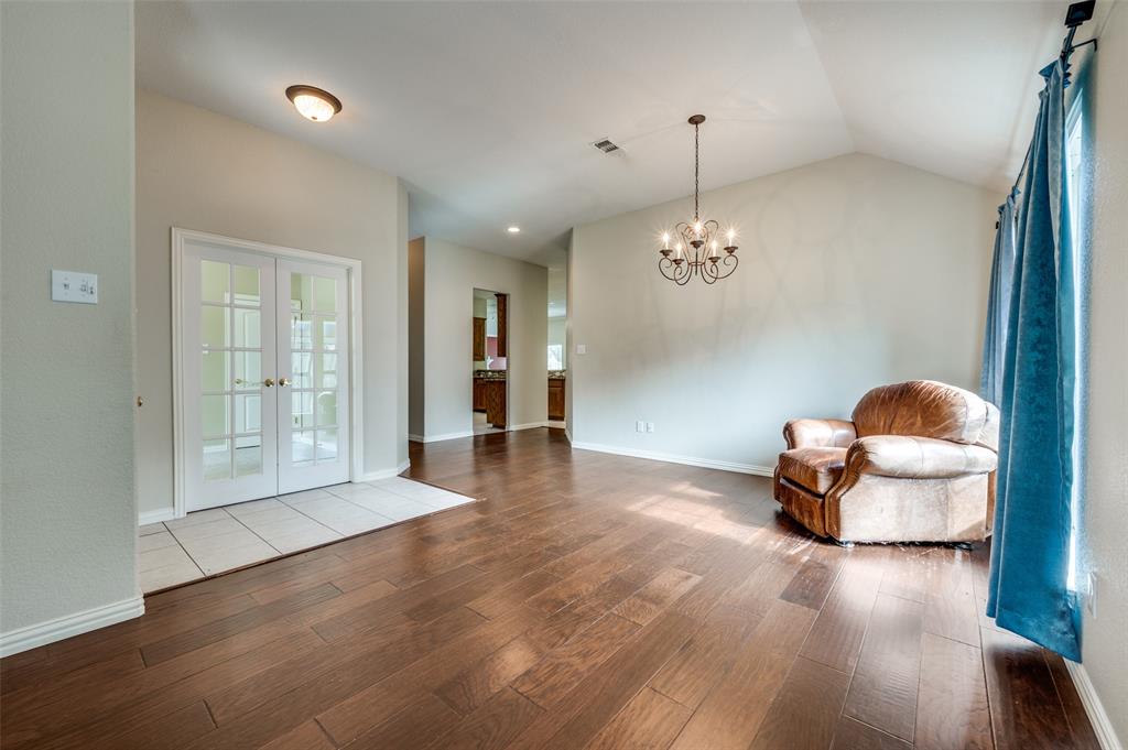 804 Lynhurst Lane