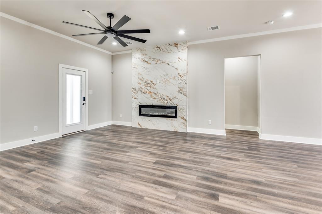 4113 Metropolitan Avenue