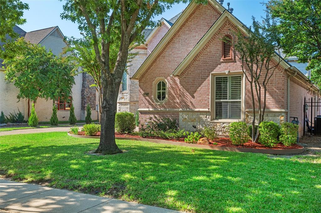 1925 Manor Way Drive
