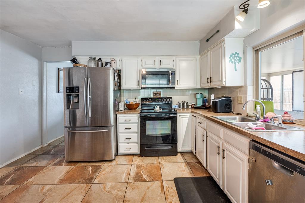 Keller Spgs Village 02 - Residential