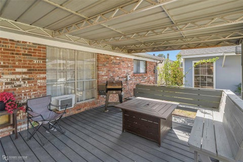 Tiny photo for 1431 Fox Street, Bossier City, LA 71112 (MLS # 21396904)