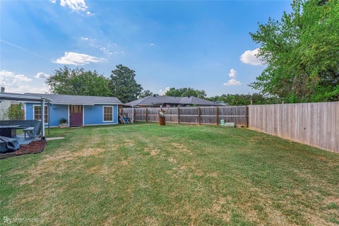 Tiny photo for 1431 Fox Street, Bossier City, LA 71112 (MLS # 21396904)
