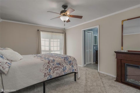 Tiny photo for 1431 Fox Street, Bossier City, LA 71112 (MLS # 21396904)