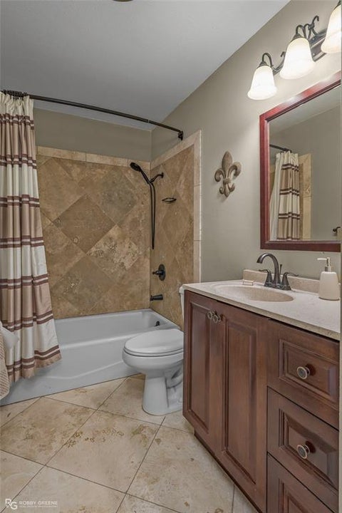 Tiny photo for 1431 Fox Street, Bossier City, LA 71112 (MLS # 21396904)