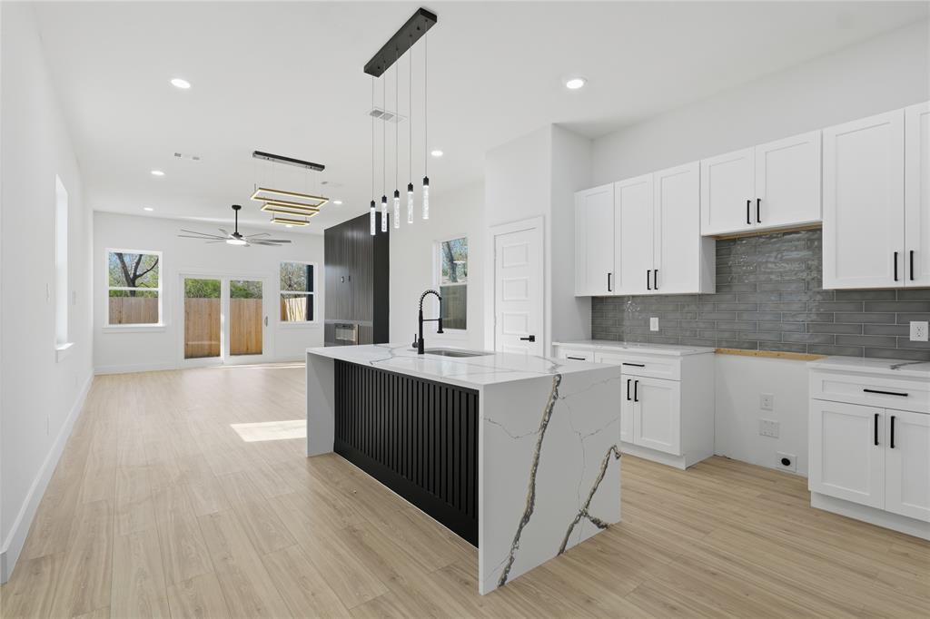 4215 Carpenter Avenue