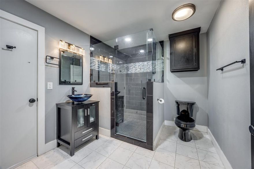 Versatile and full of potential, this property is ideal for multigenerational living or income-producing opportunities. The main home features an updated kitchen with modern appliances, custom touches, and a built-in wine fridge.
Enjoy a private backyard with a pool, a 40x40 detached shop, and a 3-car garage offering plenty of space for storage, hobbies, or a home-based business. The 1,000 sq ft upstairs apartment with its own kitchen and bathroom is perfect for extended family, guests, or rental income.
Located just minutes from downtown Denison and about 20 minutes from Lake Texoma, while still outside city limits, this property offers both convenience and flexibility.
With a few finishing touches, this home presents a great opportunity to make it your own and add long-term value.

All information deemed reliable but not guaranteed; buyer and buyer’s agent to verify all information.