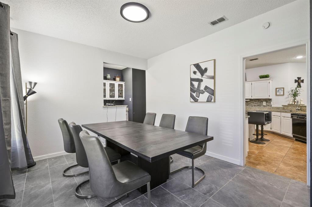 3409 Los Alamos Lane