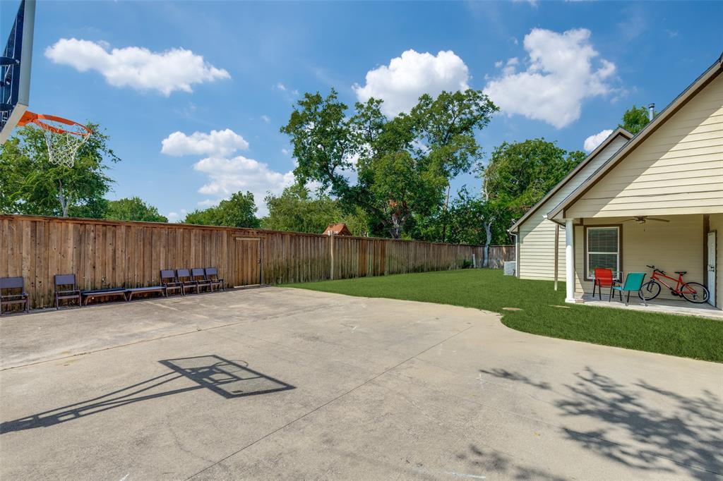 Stults Rd - Commercial Sale