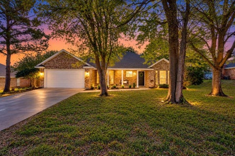 Photo of 615 Rosewood Place, Joshua, TX 76058 (MLS # 21402721)