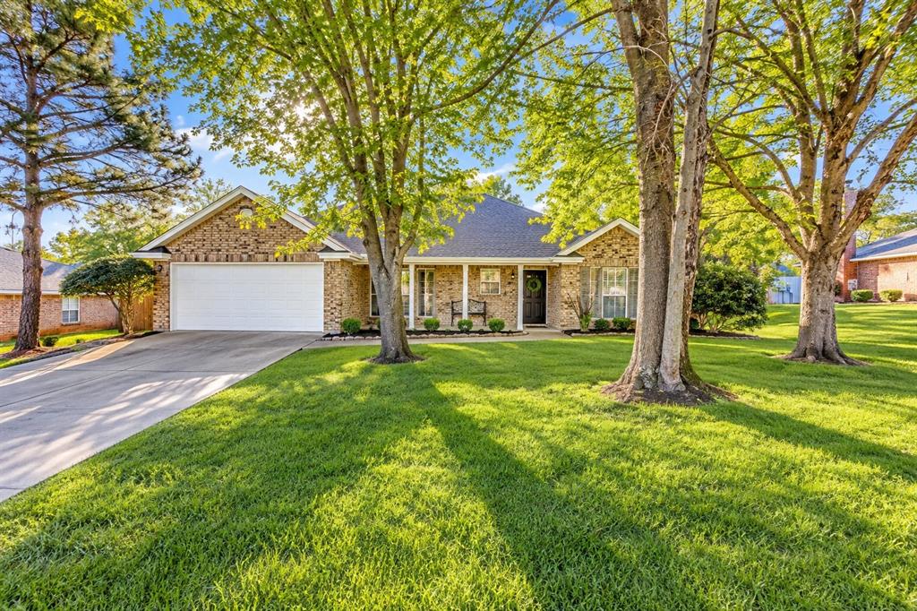 Photo of 615 Rosewood Place, Joshua, TX 76058 (MLS # 21402721)
