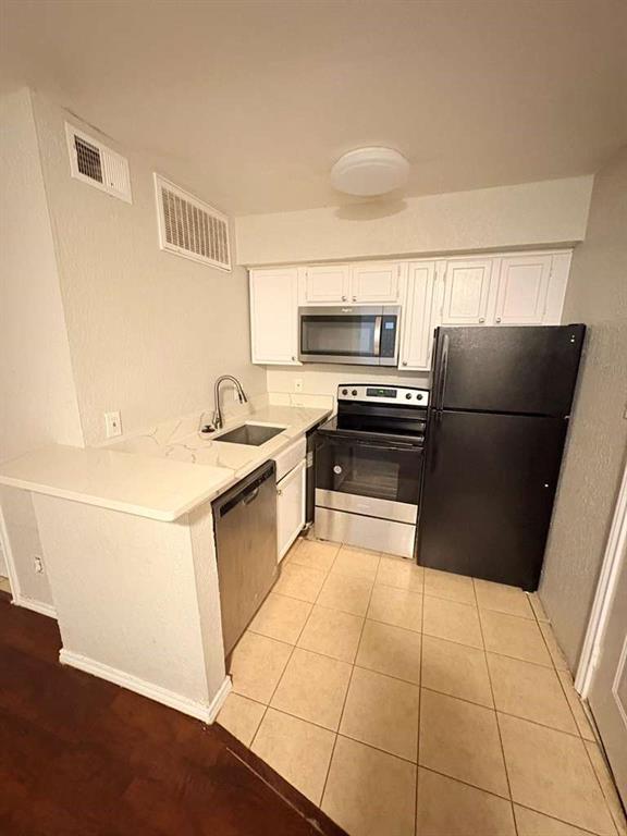 Photo 1 of 16 — 9821 Walnut Street 304, Dallas, TX 75243