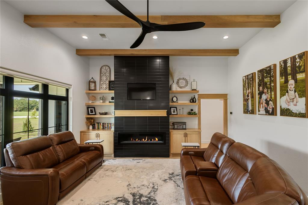 15170 Farm Road 79