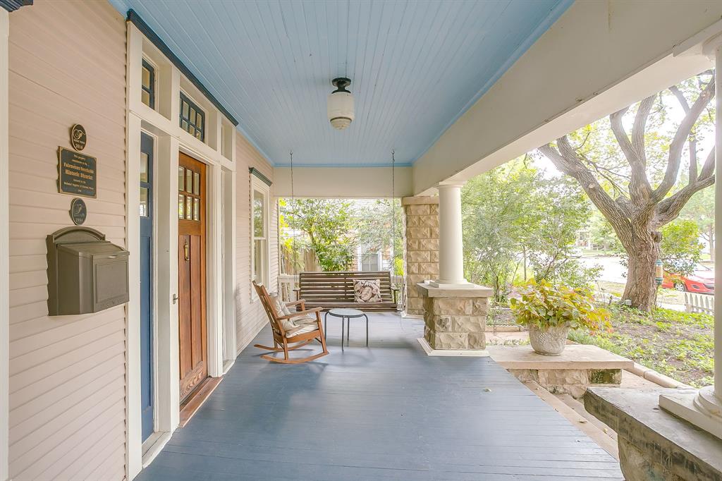 1901 Fairmount Avenue