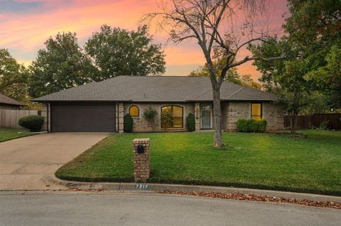 7317 Hialeah Circle W North Richland Hills TX 76182