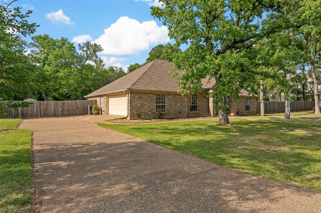 108 Hidden Oaks Drive