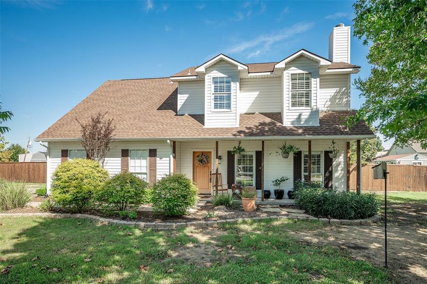 MULTIPLE OFFERS RECEIVED - Highest and best due by Friday October 4th at NOON! Welcome to 9511 Chisholm Trail, a beautifully updated 4-bedroom, 3-bathroom home in the sought-after city of Frisco! This charming residence features a bright, open floor plan with a spacious living area, perfect for gatherings. The modern kitchen offers solid surface countertops, stainless steel appliances, and bright white cabinets. The primary suite is a true retreat, complete with a luxurious ensuite bathroom and walk-in closet. Step outside to see the huge backyard, sparkling pool and screened in porch that are ideal for enjoying the beautiful Texas weather.  
Located in a family-friendly neighborhood, this home is close to excellent schools, parks, and shopping. Don’t miss the chance to make this Frisco gem your own!