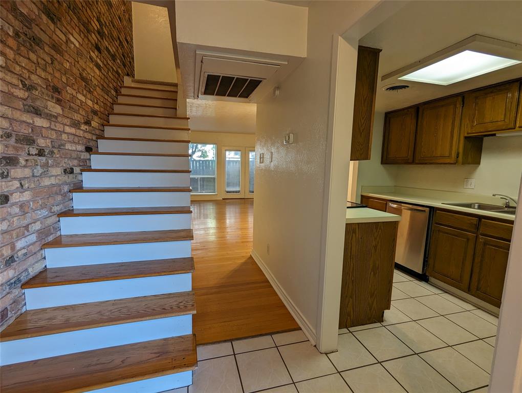 L H Bomar - Residential Lease