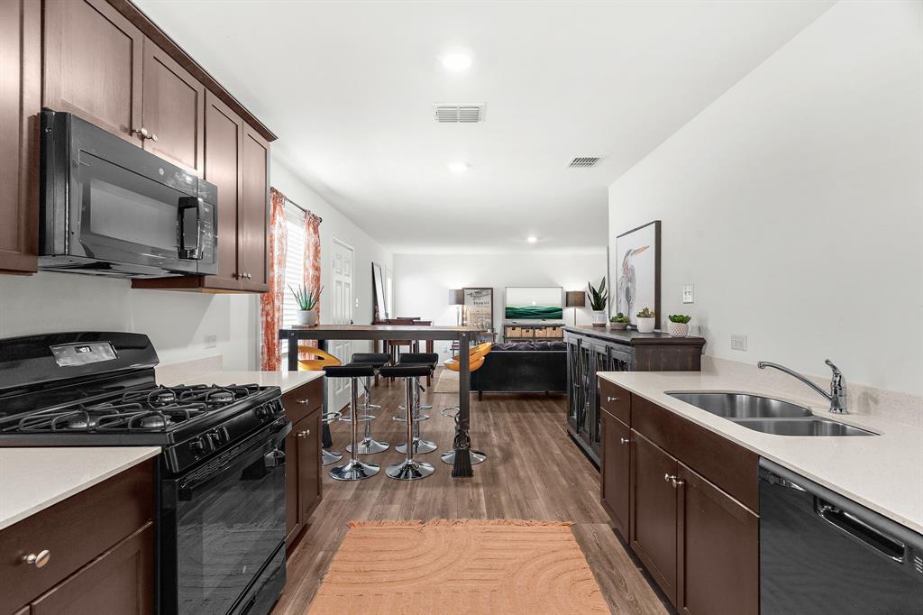 7424 Gray Wolf Lane