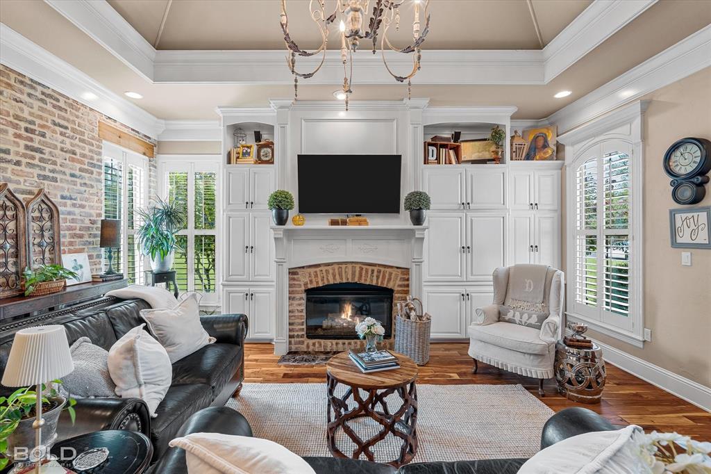 Le Maison Court - Residential