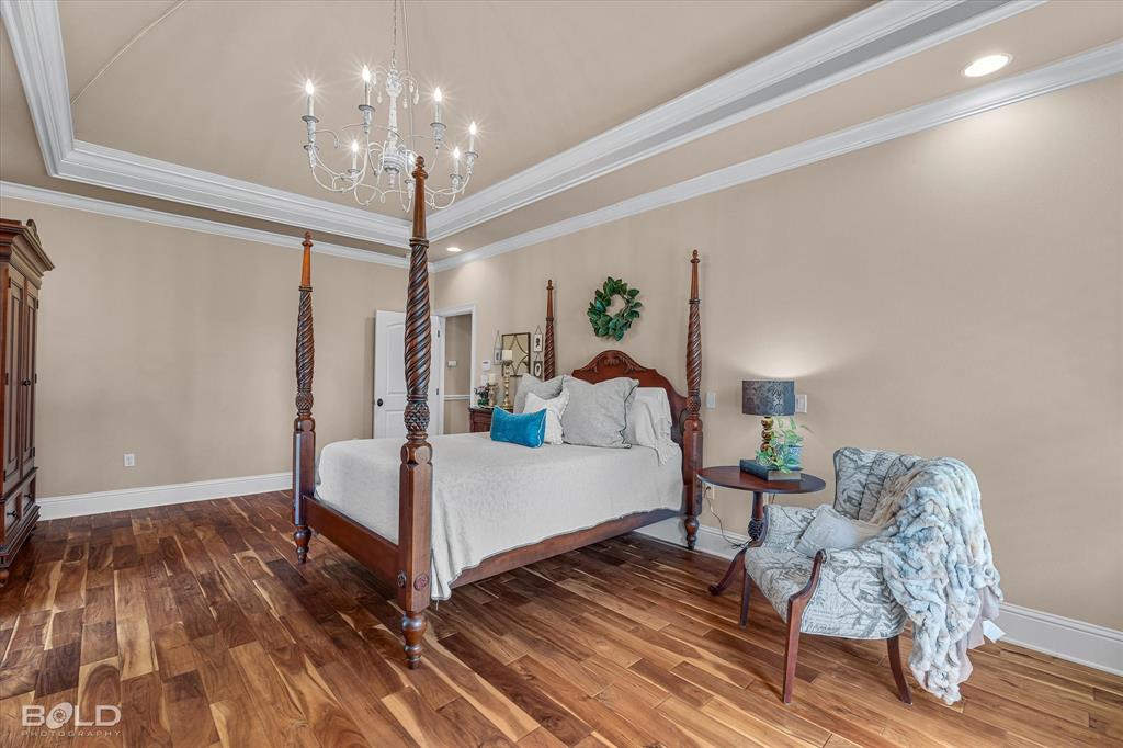 Le Maison Court - Residential