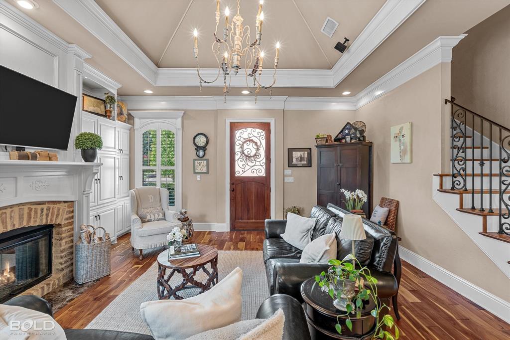 Le Maison Court - Residential