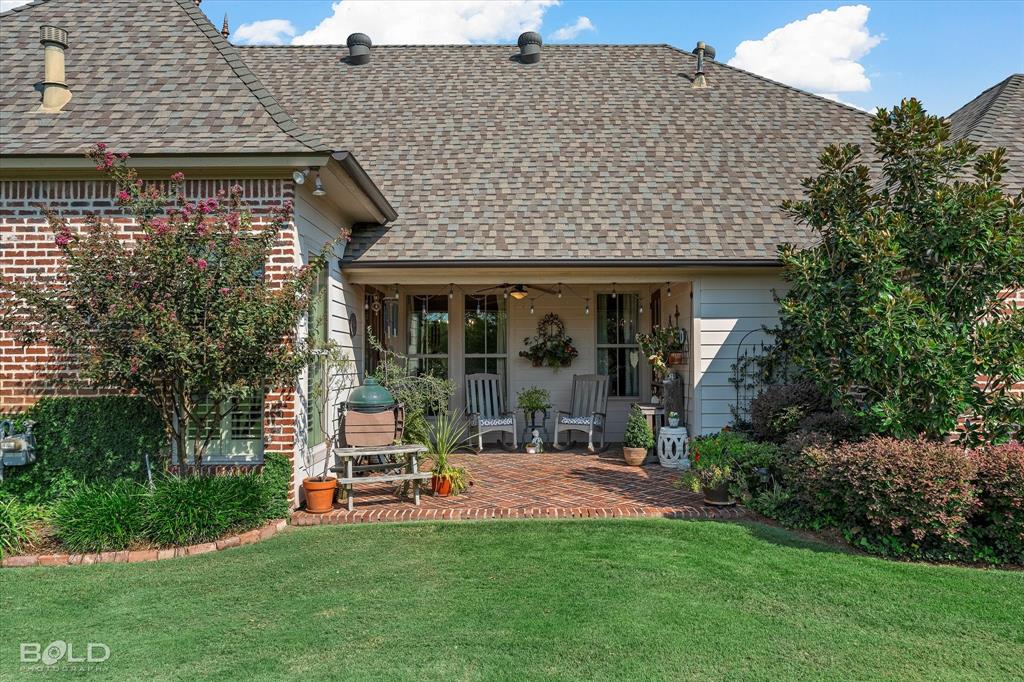 Le Maison Court - Residential