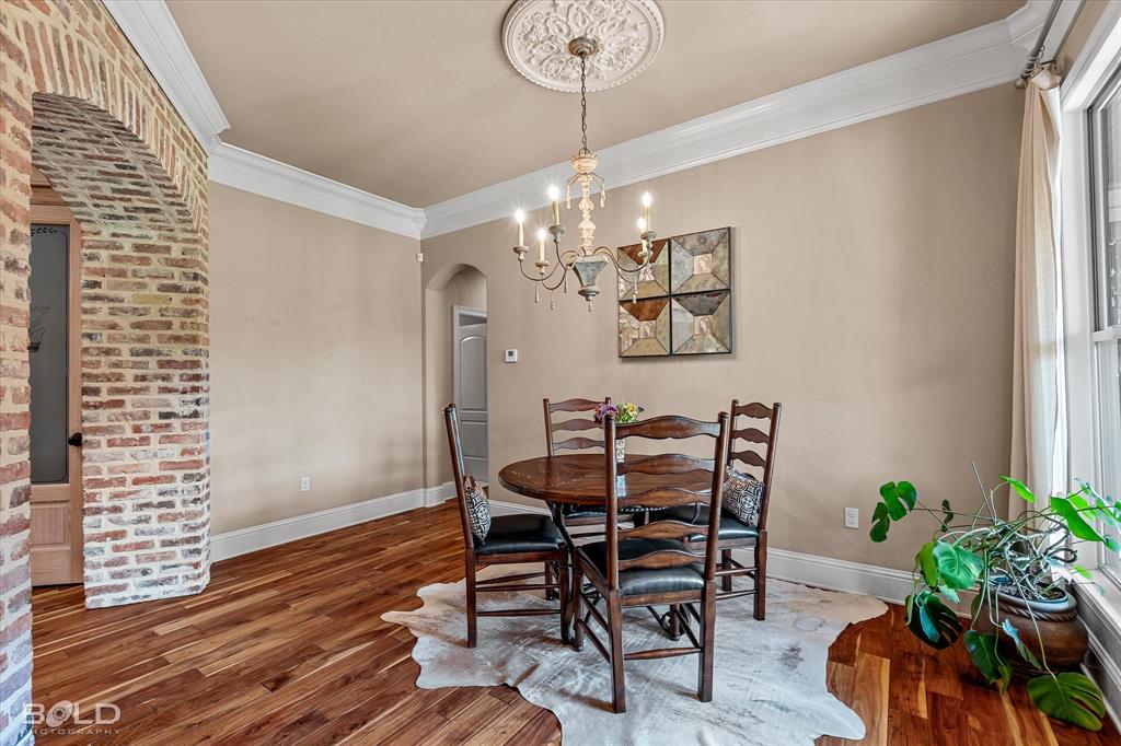 Le Maison Court - Residential