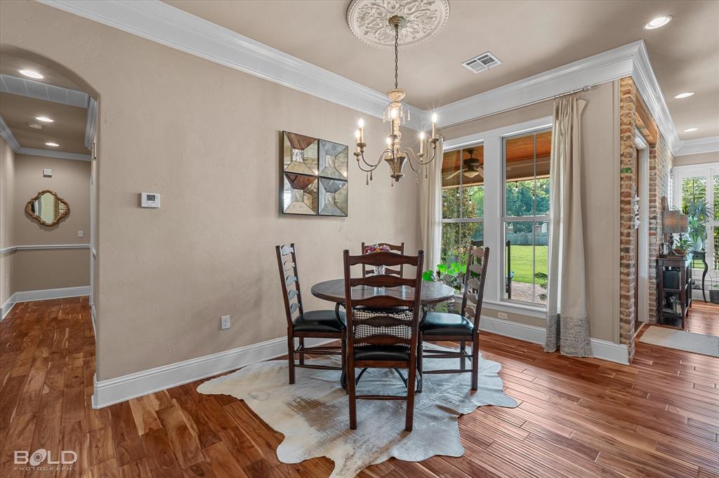 Le Maison Court - Residential