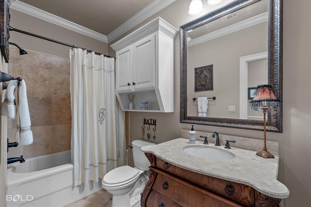 Le Maison Court - Residential