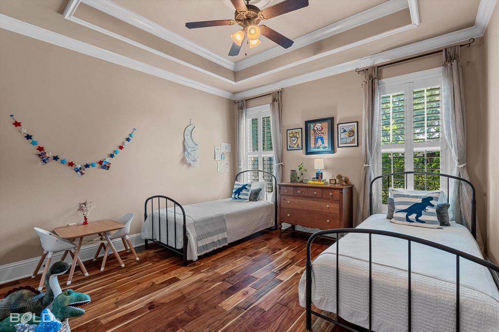 Le Maison Court - Residential