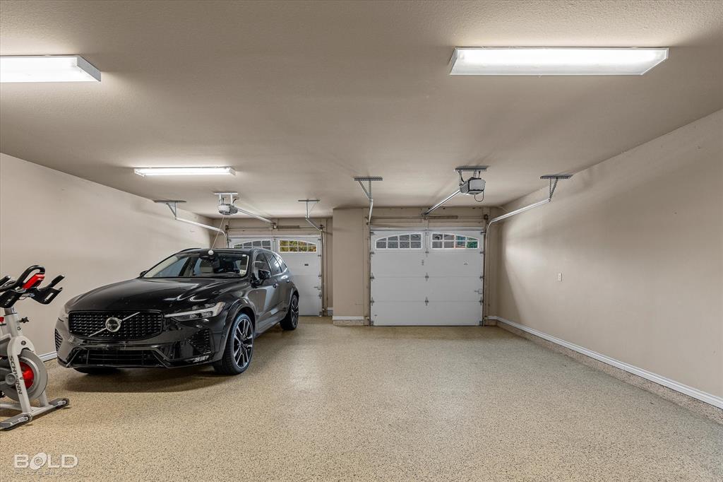 Le Maison Court - Residential