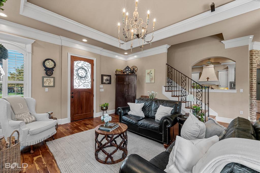 Le Maison Court - Residential