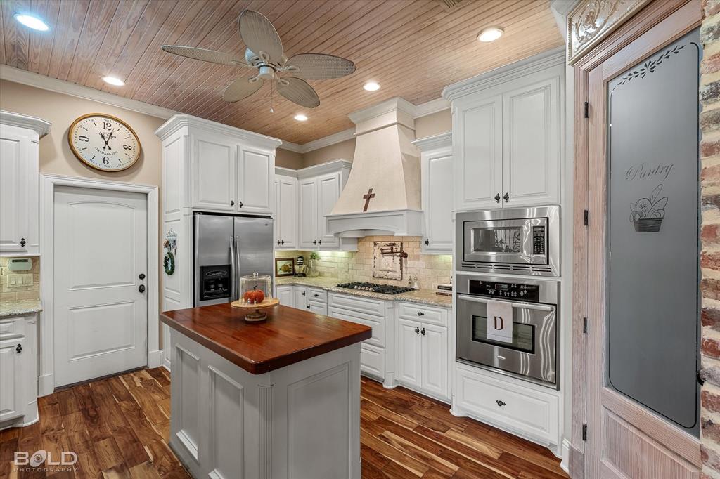 Le Maison Court - Residential