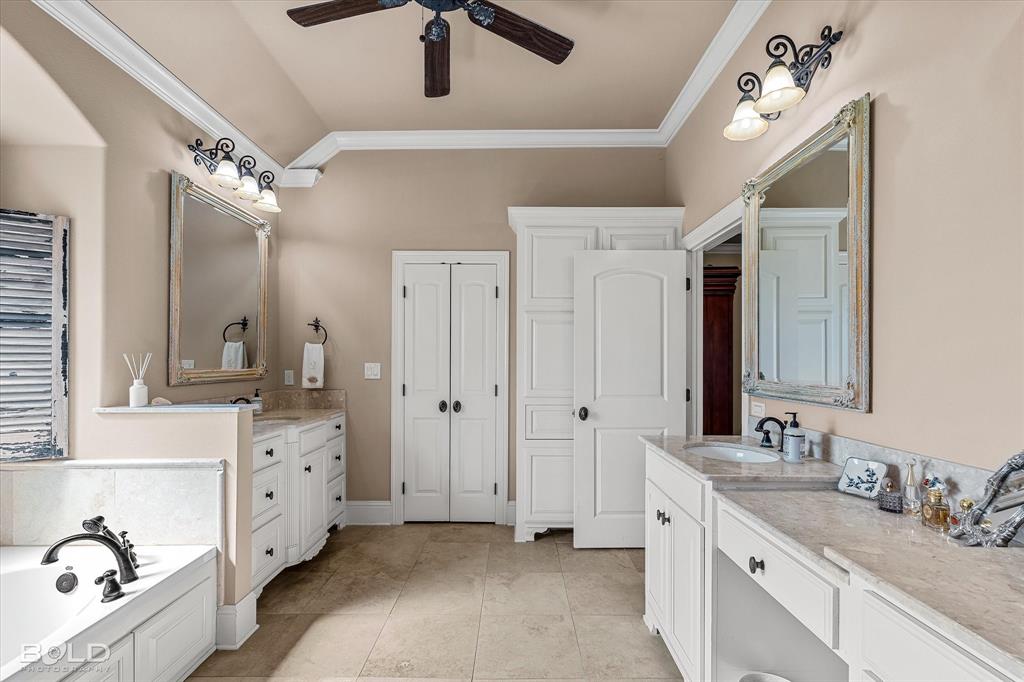 Le Maison Court - Residential