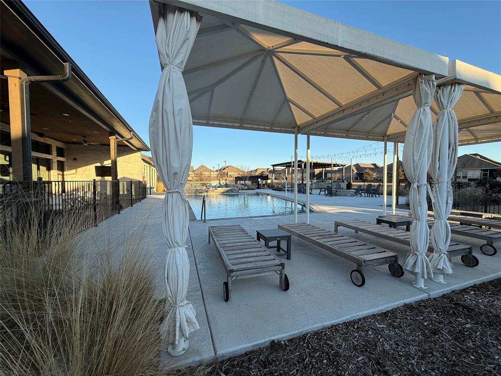 Ladera Tavolo Park Condos - Residential