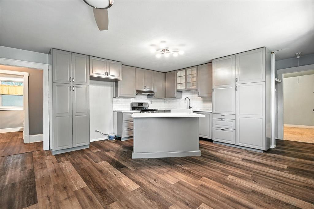 Henry Sayles Of Harris - Residential