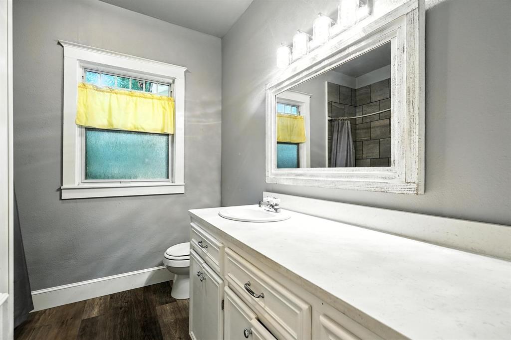 Henry Sayles Of Harris - Residential