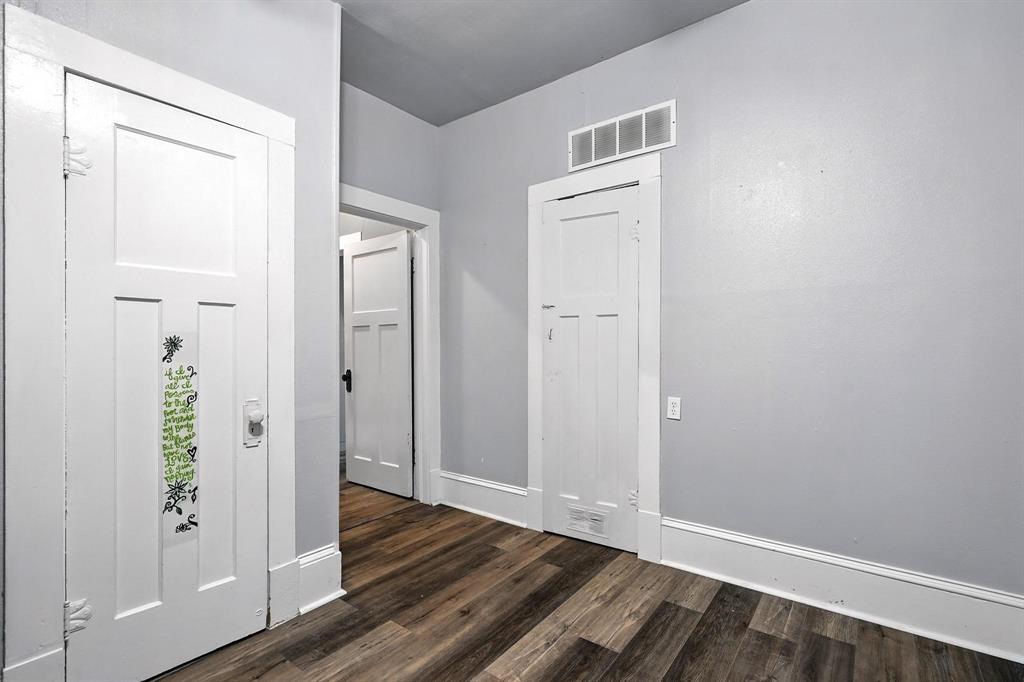 Henry Sayles Of Harris - Residential