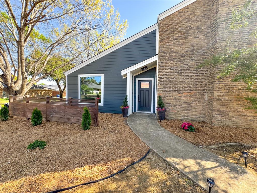 1129 Yorkshire Drive