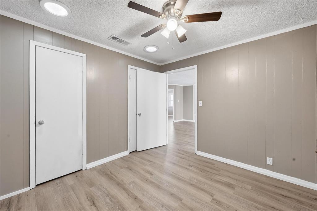 M E P & P RR CO SURVEY #33 - Residential Lease