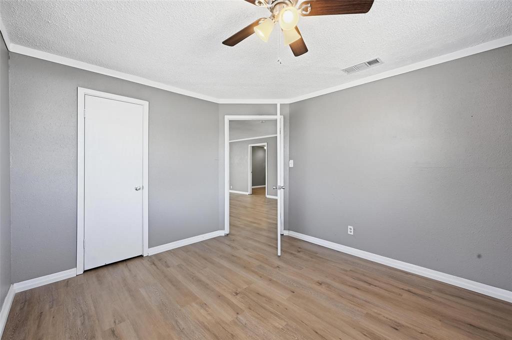 M E P & P RR CO SURVEY #33 - Residential Lease