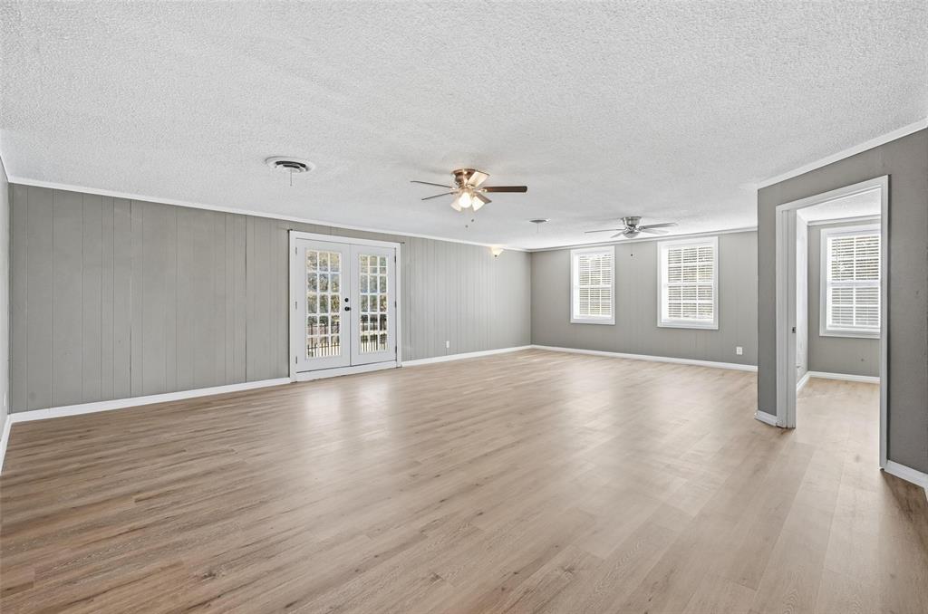 M E P & P RR CO SURVEY #33 - Residential Lease