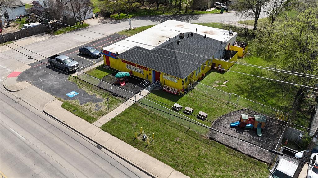 4918 Broadway Avenue