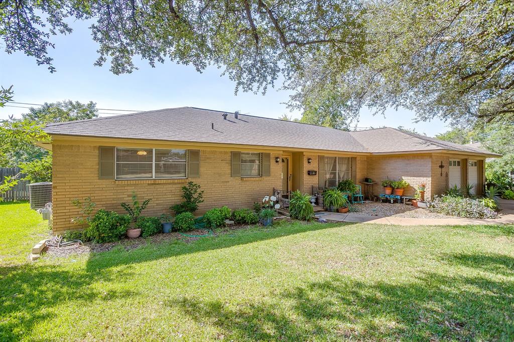 4704 Westlake Drive