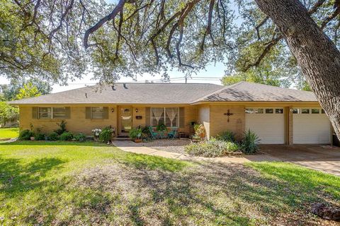 4704 Westlake Drive Fort Worth TX 76132