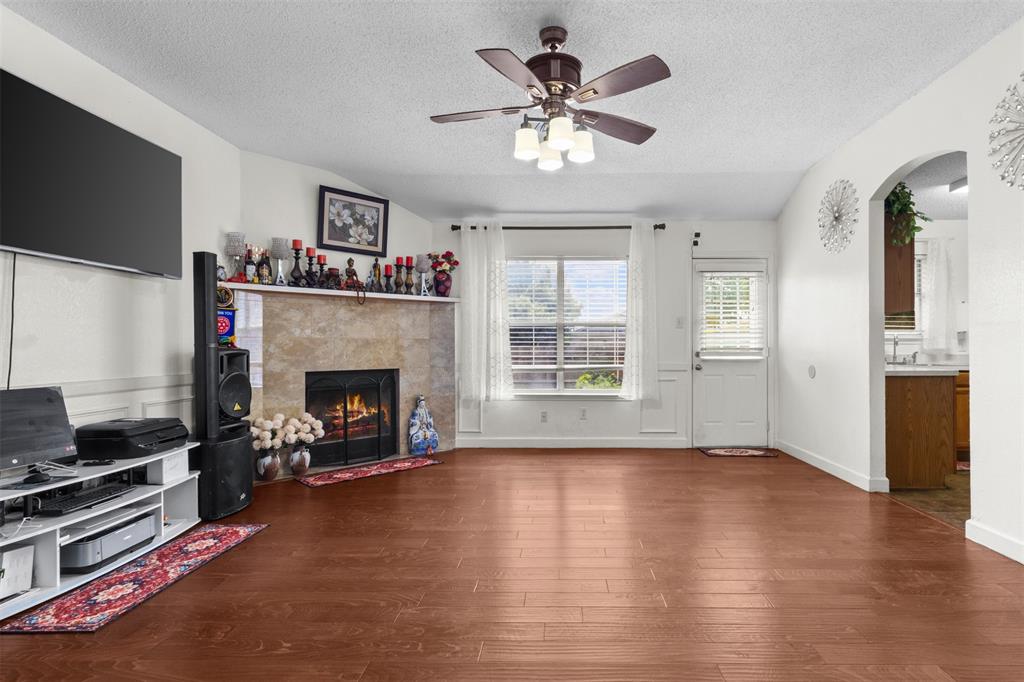 300 Comiskey Court