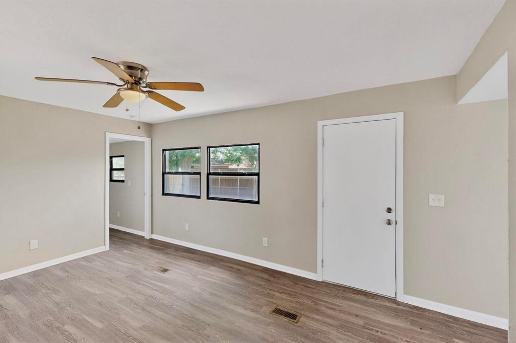 3112 Red River Street