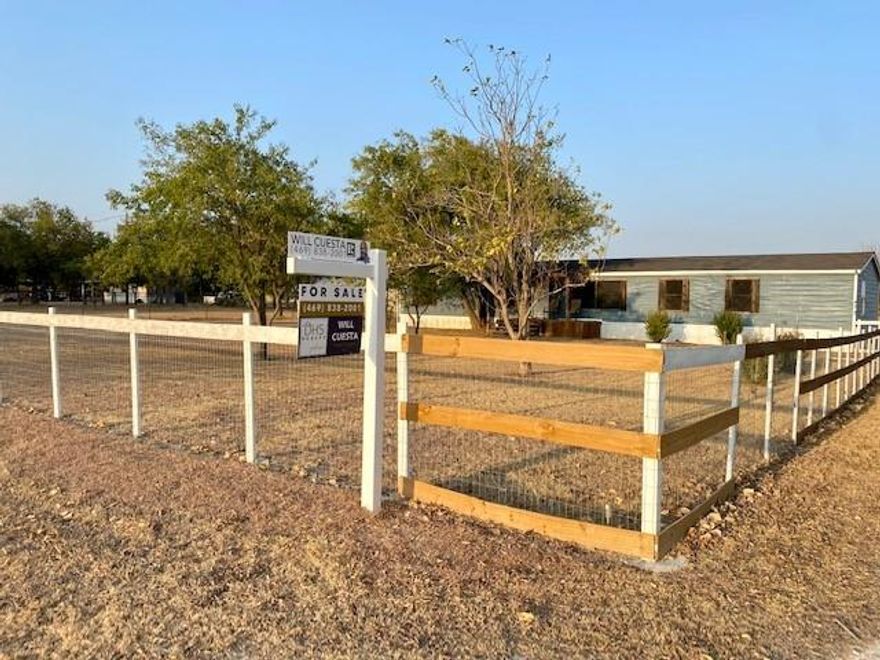 Welcome Ponder, Texas. This hidden gem features a spacious 1.06-acre lot on Stoney Acres Rd, providing an ideal canvas for your country living dreams. Revel in abundant space and privacy, perfect for lush gardens, family gatherings, and pets to roam freely. With a little TLC and creativity, this cozy home can be transformed into your dream residence or a lucrative investment opportunity. Tucked away from the city's hustle and bustle, this property offers a serene retreat while remaining conveniently close to nearby amenities and the charm of Ponder. Picture the endless potential this property holds, whether you seek a peaceful getaway, an investment with small-town charm.Embrace the warm, welcoming community of Ponder, celebrated for its excellent schools and relaxed pace of life. Yet, you're still within easy reach of the Dallas-Fort Worth Metroplex for work and entertainment. Consider the long-term value of owning over an acre of land in this rapidly growing area.