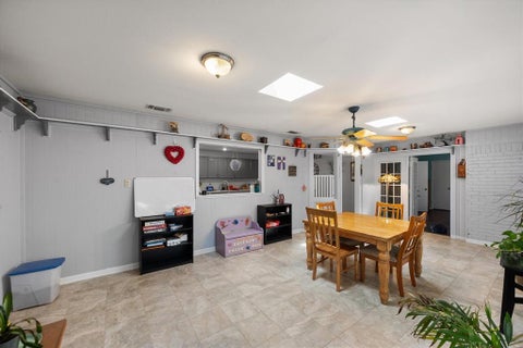 Tiny photo for 1001 Whispering Oak Court, Arlington, TX 76012 (MLS # 21395896)