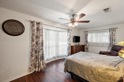 Tiny photo for 1001 Whispering Oak Court, Arlington, TX 76012 (MLS # 21395896)